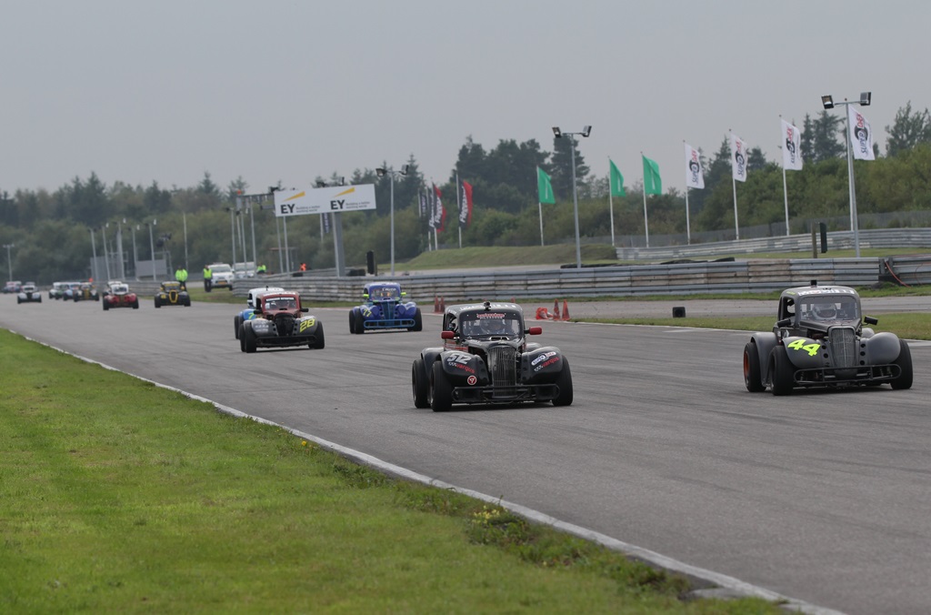 Kevin nåede at føre i sidste løb, før han fik en defekt
(Foto: Motorsporten.dk)
